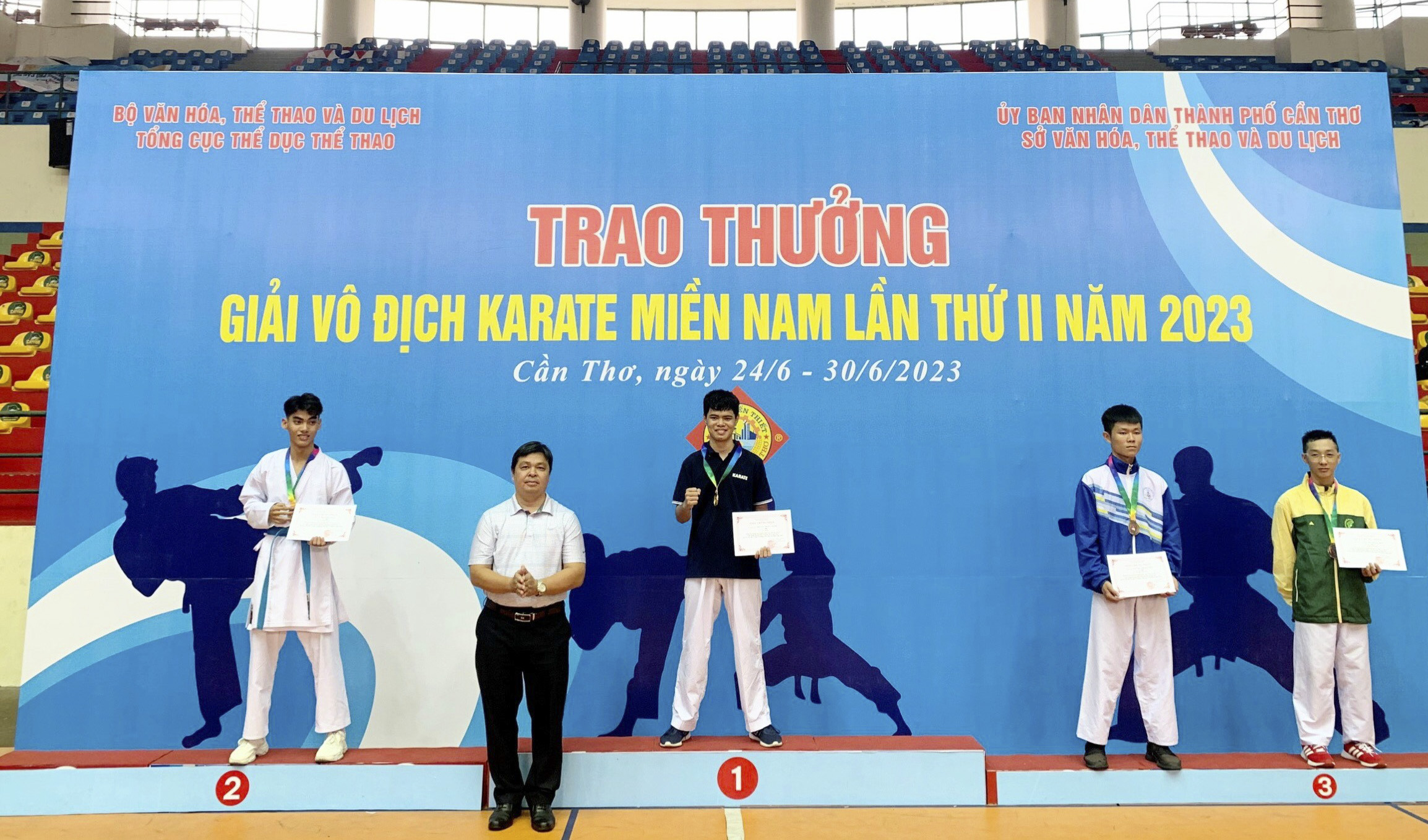 VĐV Phạm Nguyễn Anh Hậu (HCV hạng cân trên 65kg, lứa tuổi 15-17 tuổi).